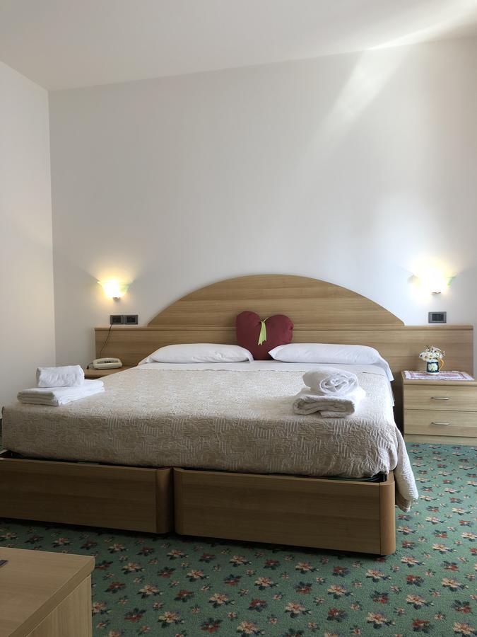 Albergo La Bicocca ปาเนเว็จโจ ภายนอก รูปภาพ